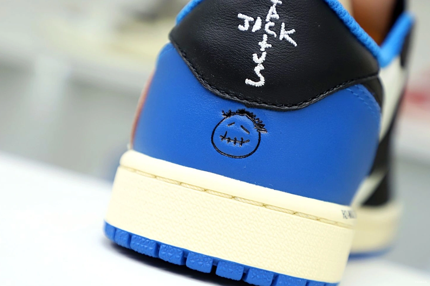 TRAVIS AIR DESIGN JORDAN FRAGMENT 1 X X LOW SCOTT 0817